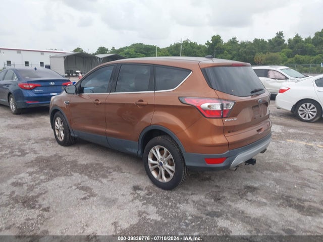 Ford ESCAPE SE 2017 1FMCU0GD1HUA36340 Image 3