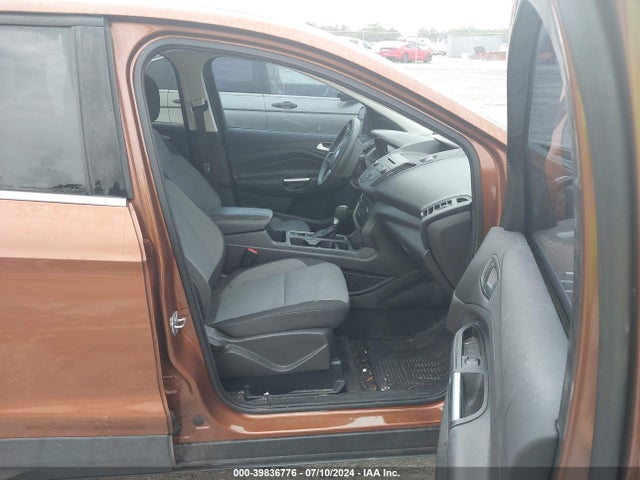 Ford ESCAPE SE 2017 1FMCU0GD1HUA36340 Image 5