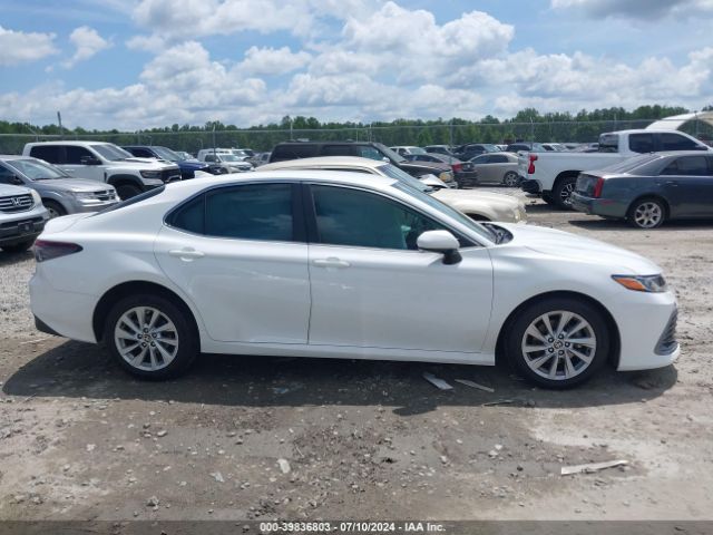 4T1C11AKXNU068432 Toyota CAMRY LE