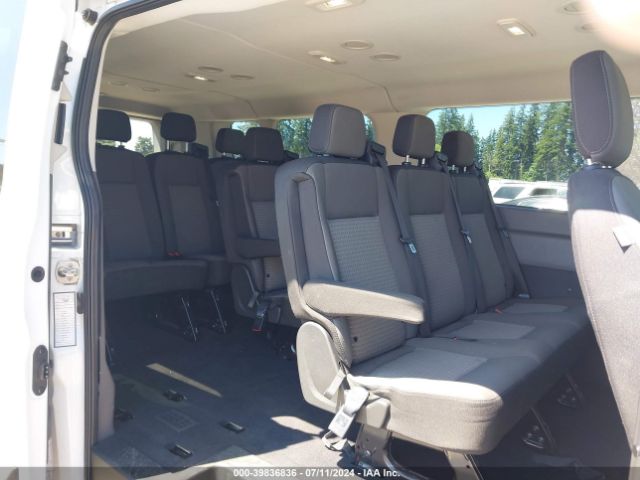 1FBAX2Y86NKA43957 Ford Transit-350 Passenger Van Xlt