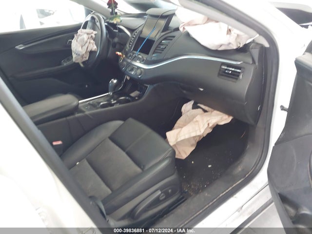 Chevrolet IMPALA 1LT 2018 2G1105S37J9146792 Image 5