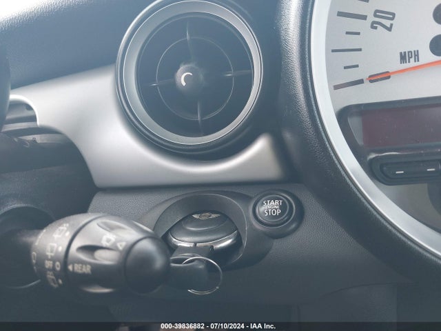 2012 MINI COOPER CLUBMAN WMWZF3C56CT489261 Photo 10