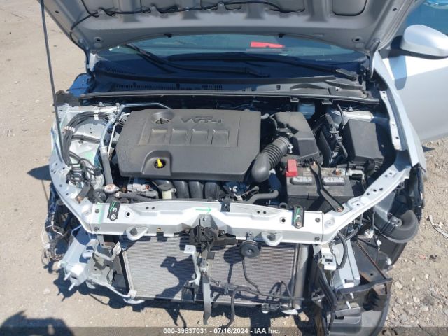 2T1BURHE8KC141215 Toyota COROLLA LE