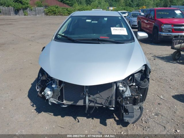 2T1BURHE8KC141215 Toyota COROLLA LE