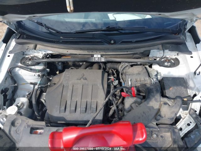 JA4AS3AA7JZ067306 Mitsubishi Eclipse Cross Es