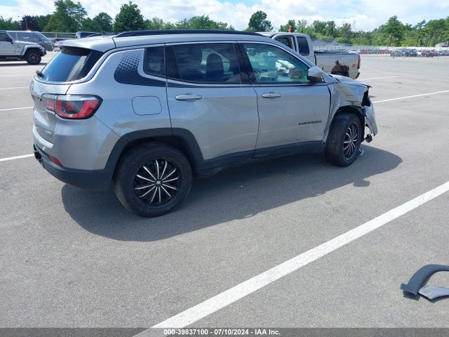 3C4NJDBB1JT408715 Jeep Compass Latitude 4x4