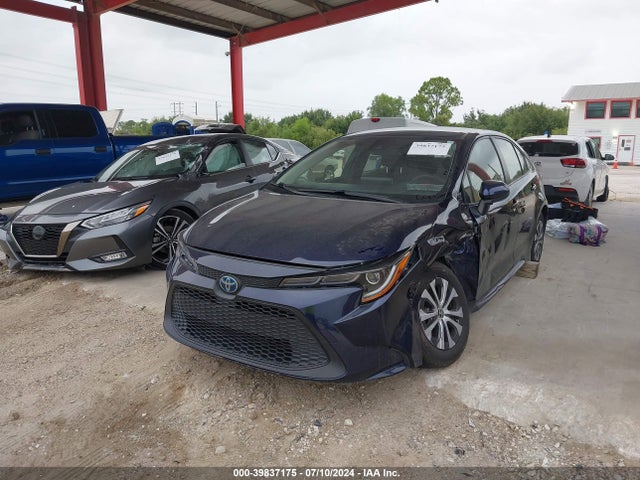 Toyota Corolla Hybrid Le 2021 JTDEAMDE1MJ026364 Image 2