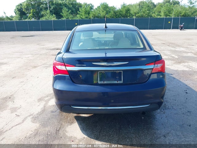1C3CCBAB0EN121724 Chrysler 200 LX