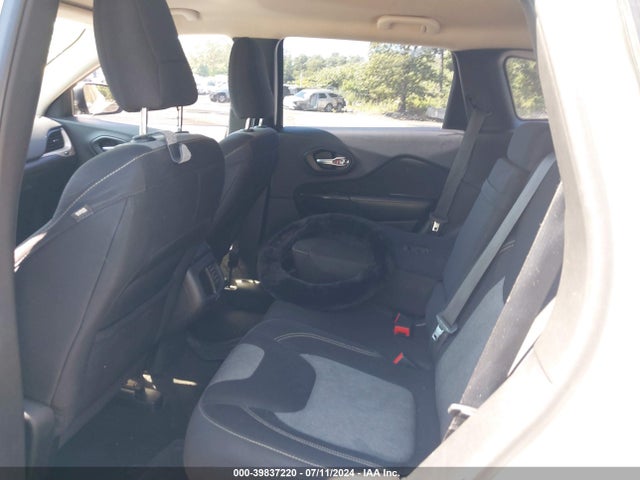 1C4PJLAB4EW109921 Jeep Cherokee Sport