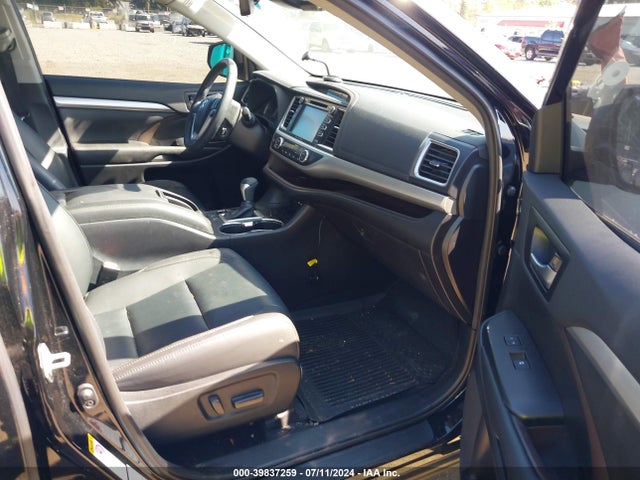 Toyota Highlander Xle 2019 5TDJZRFH3KS590464 Image 5