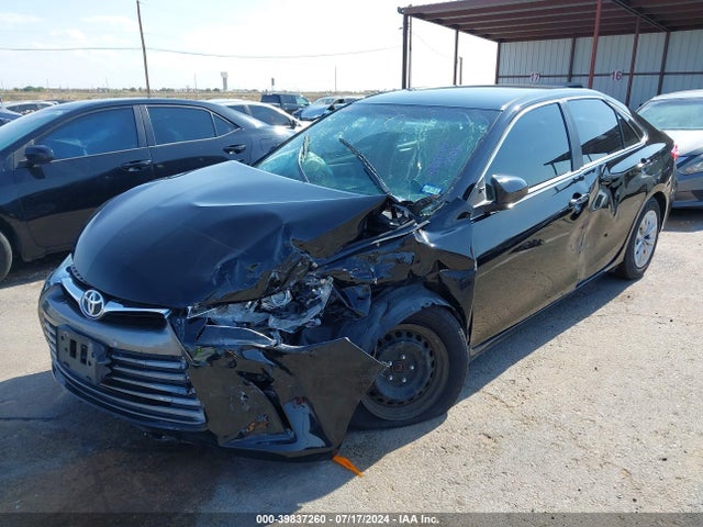 Toyota CAMRY LE 2017 4T1BF1FK9HU295332 Image 2