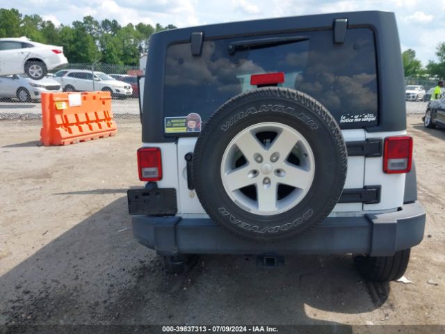 1C4BJWDG8JL860308 Jeep Wrangler Jk Unlimited Sport S 4x4