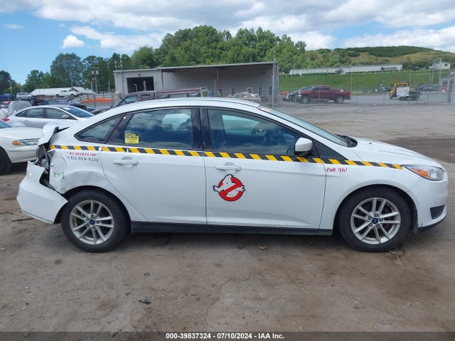 Ford FOCUS SE 2018 1FADP3F21JL212483 Image 13