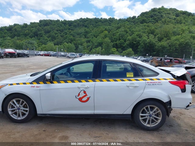 Ford FOCUS SE 2018 1FADP3F21JL212483 Image 14