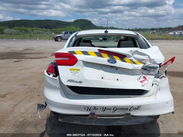 Ford FOCUS SE 2018 1FADP3F21JL212483 Image 6