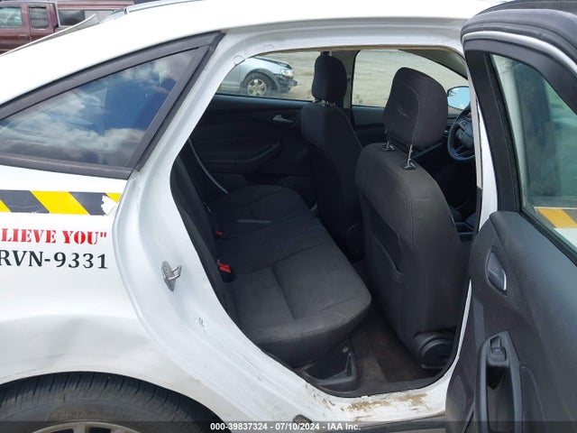 Ford FOCUS SE 2018 1FADP3F21JL212483 Image 8