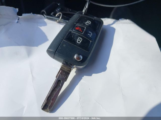 3VW217AU5GM052843 Volkswagen Golf Tsi S 4-door