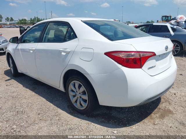 Toyota COROLLA LE 2016 5YFBURHE5GP510782 Image 3