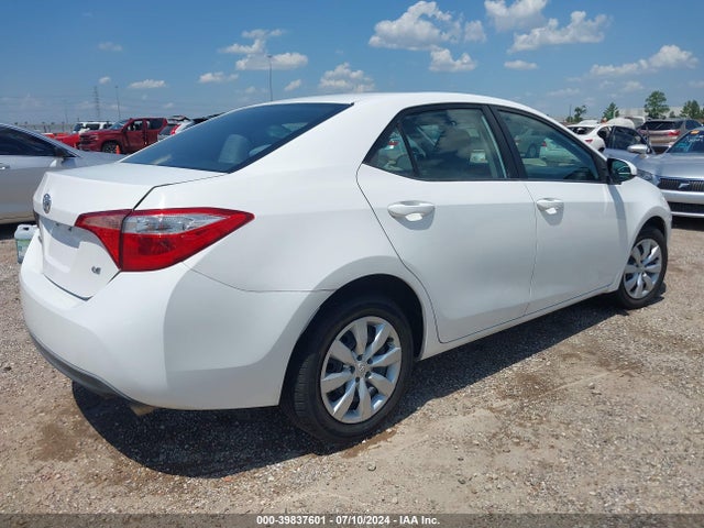 Toyota COROLLA LE 2016 5YFBURHE5GP510782 Image 4
