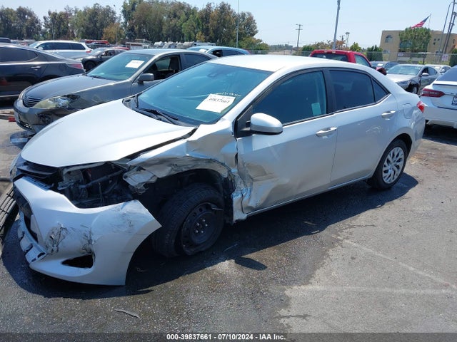 Toyota COROLLA LE 2019 5YFBURHE2KP915359 Image 2