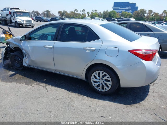 Toyota COROLLA LE 2019 5YFBURHE2KP915359 Image 3