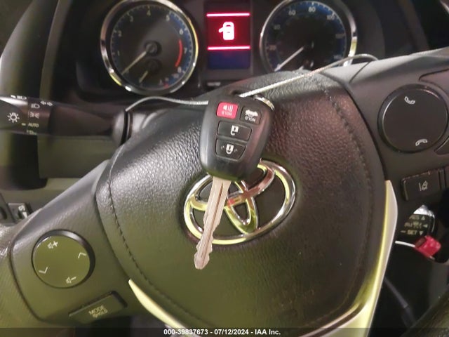 Toyota COROLLA LE 2019 2T1BURHE9KC244045 Image 11
