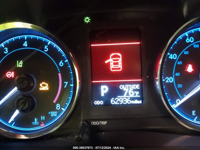 Toyota COROLLA LE 2019 2T1BURHE9KC244045 Image 16