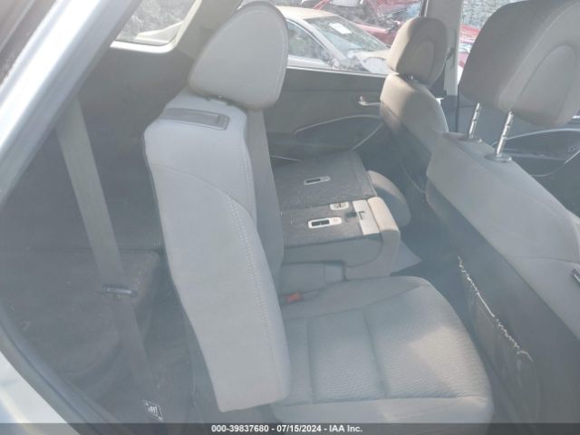KM8SMDHF8HU208981 Hyundai Santa Fe Se