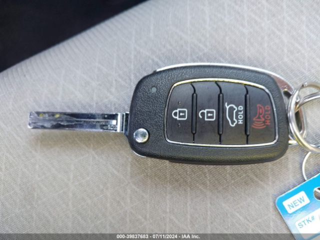 KM8J23A46JU774812 Hyundai TUCSON SE
