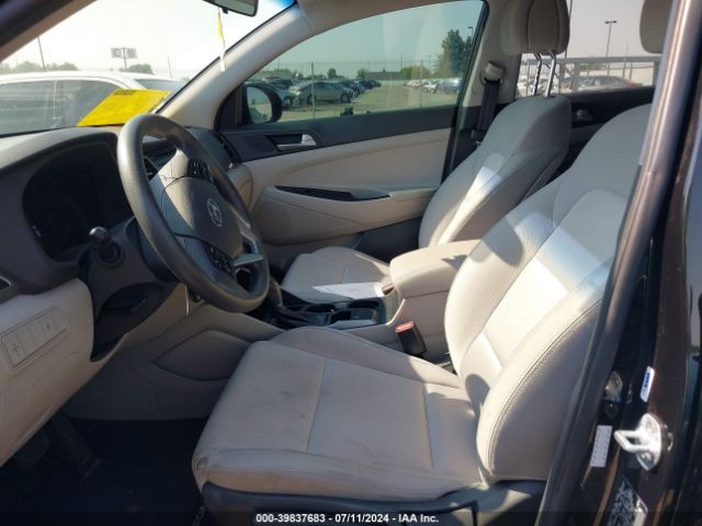 KM8J23A46JU774812 Hyundai TUCSON SE