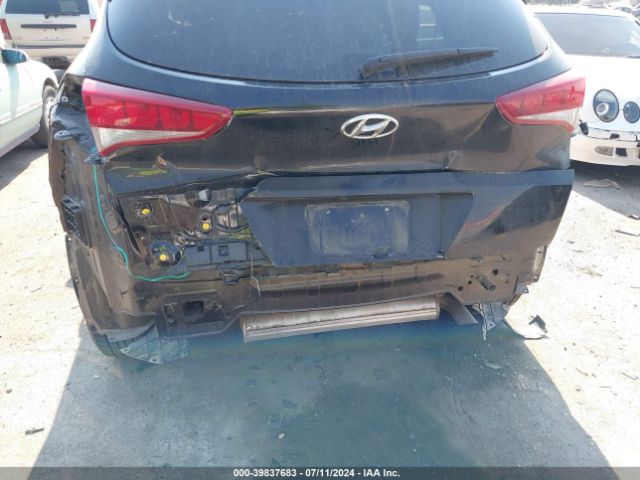 KM8J23A46JU774812 Hyundai TUCSON SE