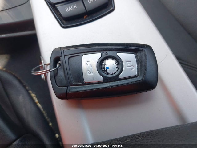 WBA3C3G58ENS70978 BMW 320i Xdrive