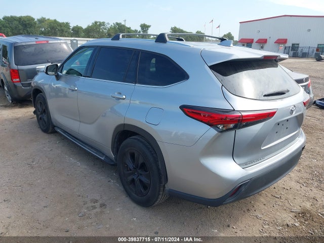 Toyota Highlander Xle 2021 5TDGZRAH7MS062088 Image 3