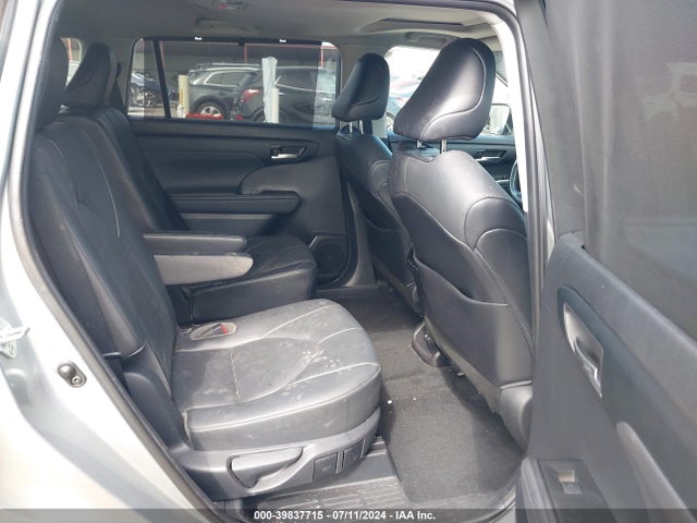 Toyota Highlander Xle 2021 5TDGZRAH7MS062088 Image 8