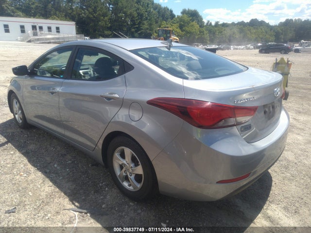 Hyundai ELANTRA SE 2015 5NPDH4AE8FH568181 Image 3