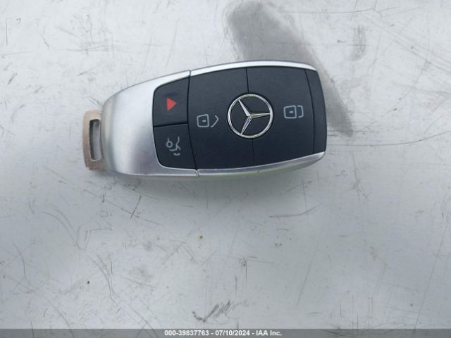 WDDWJ8DB7KF782434 Mercedes-Benz C 300