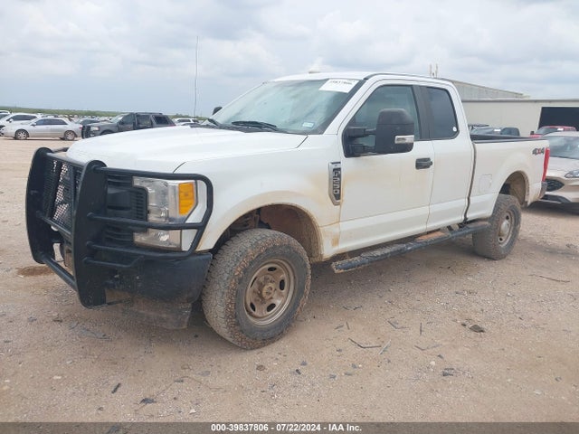 Ford F-250 Xl 2017 1FT7X2B60HEE98710 Image 2