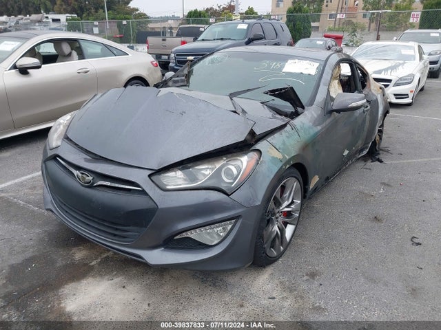 Hyundai Genesis 3.8 Ultimate 2016 KMHHU6KJ2GU133356 Image 2