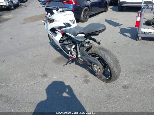 2023 DUCATI SUPERSPORT ZDMVABDS2PB004855 Photo 2