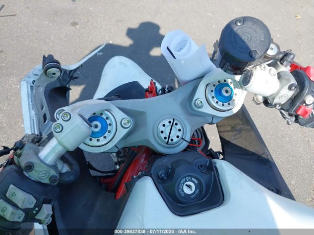 2023 DUCATI SUPERSPORT ZDMVABDS2PB004855 Photo 6