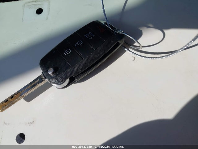 KIA SOUL + 2018 KNDJP3A52J7518745 Image 11