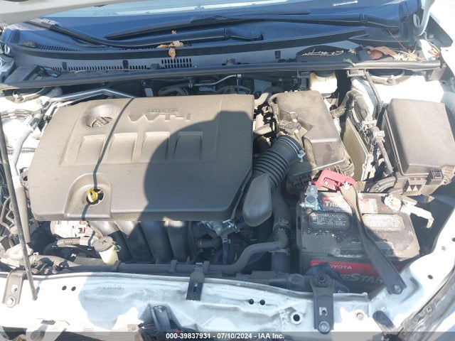 Toyota COROLLA LE 2018 5YFBURHE8JP853903 Image 10