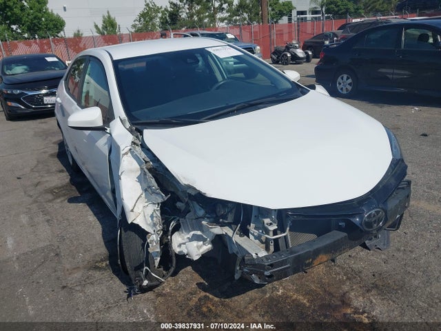 Toyota COROLLA LE 2018 5YFBURHE8JP853903 Image 6