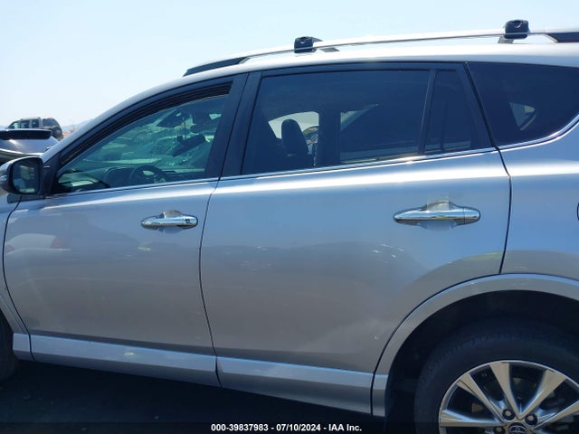 2T3DFREV0HW569768 Toyota Rav4 Platinum