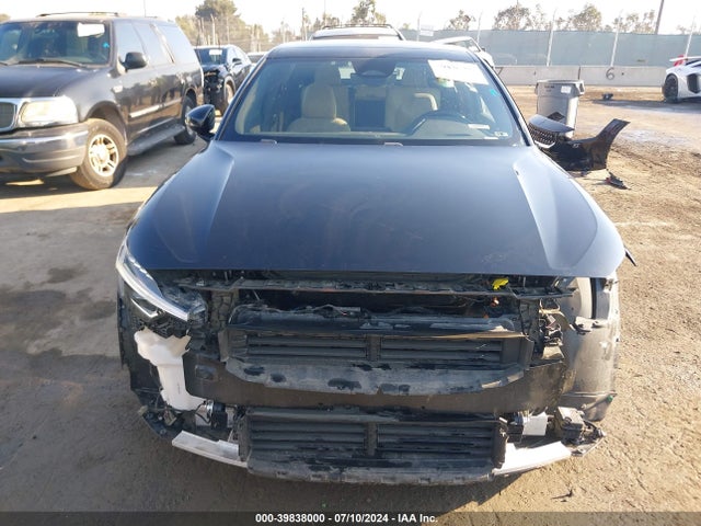 LPSED3KA8ML006563 Polestar 2 Launch Edition