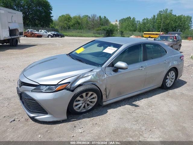 Toyota CAMRY LE 2019 4T1B11HKXKU193797 Image 2