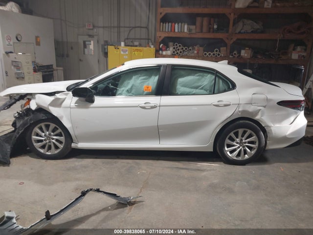 Toyota CAMRY LE 2021 4T1C11AK6MU463755 Image 15