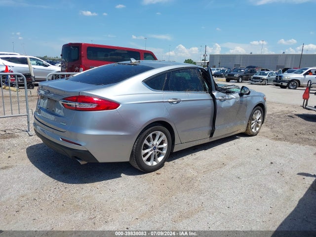 Ford FUSION SE 2020 3FA6P0HD7LR250987 Image 4