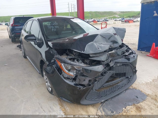 Toyota COROLLA LE 2021 JTDEPMAEXMJ170885 Image 1