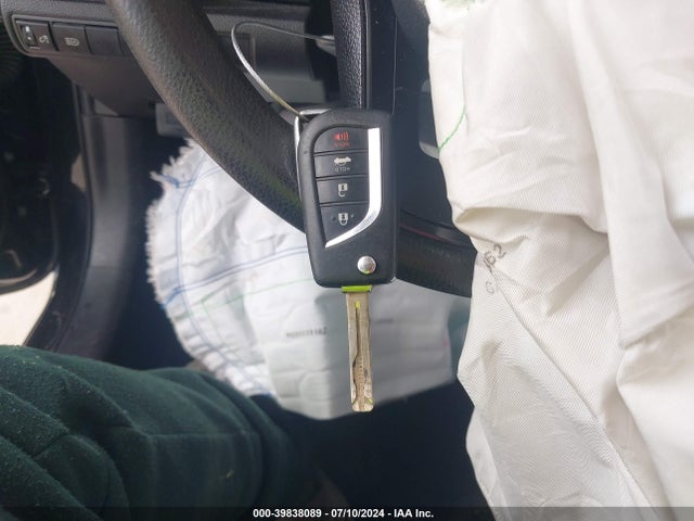 Toyota COROLLA LE 2021 JTDEPMAEXMJ170885 Image 11
